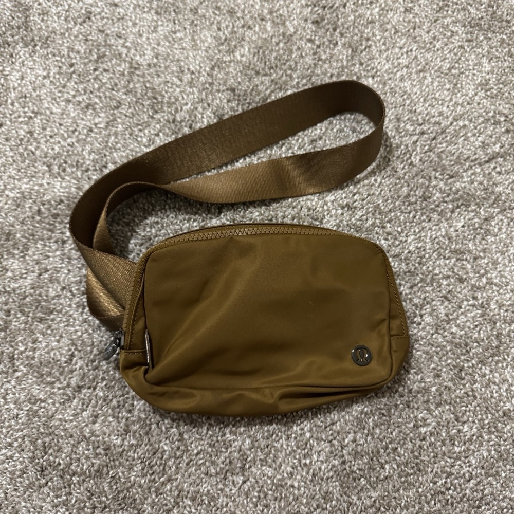 Lululemon Everywhere Belt Bag Burnt Caramel Travel Fanny Pack Carhartt Color
